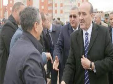 وزير السكن يؤكد على منح المشاريع السكنية للمؤسسات والمكاتب الوطنية