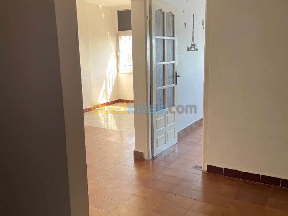  Vente  Appartement Kouba à Alger