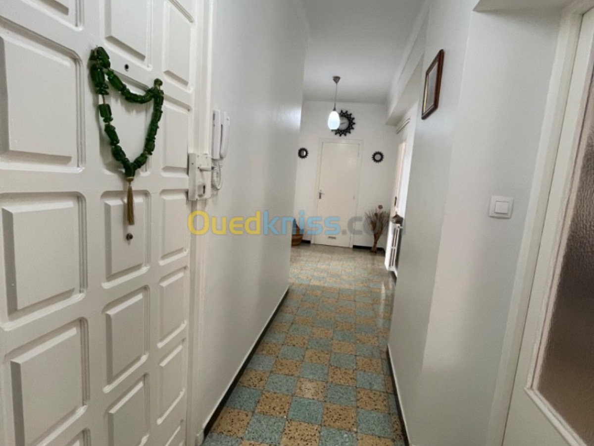  Vente  Appartement Kouba à Alger