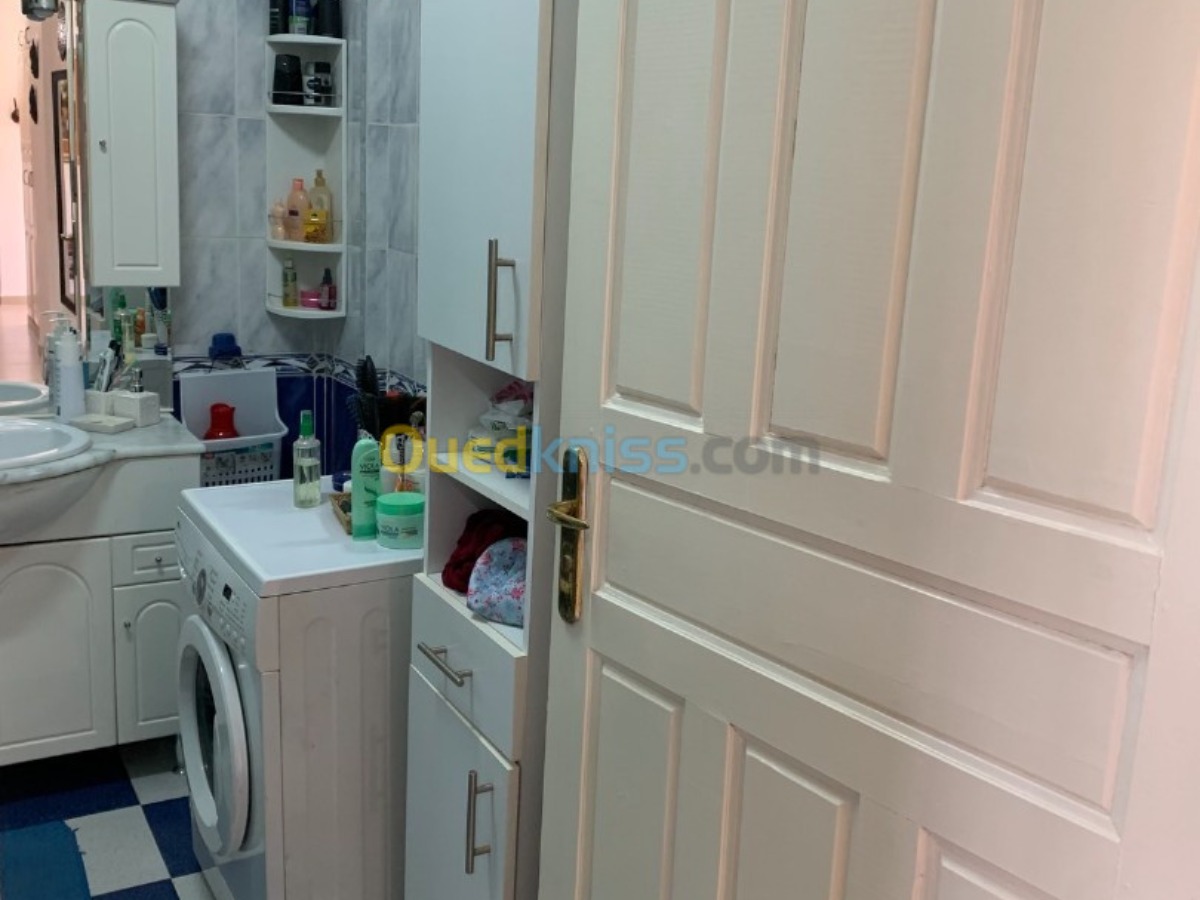  Vente  Appartement Ben Aknoun à Alger